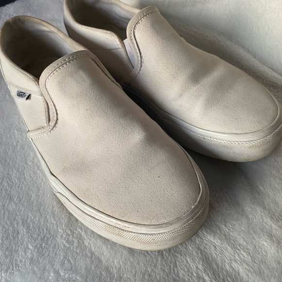 VANS - Picture 3 of 4